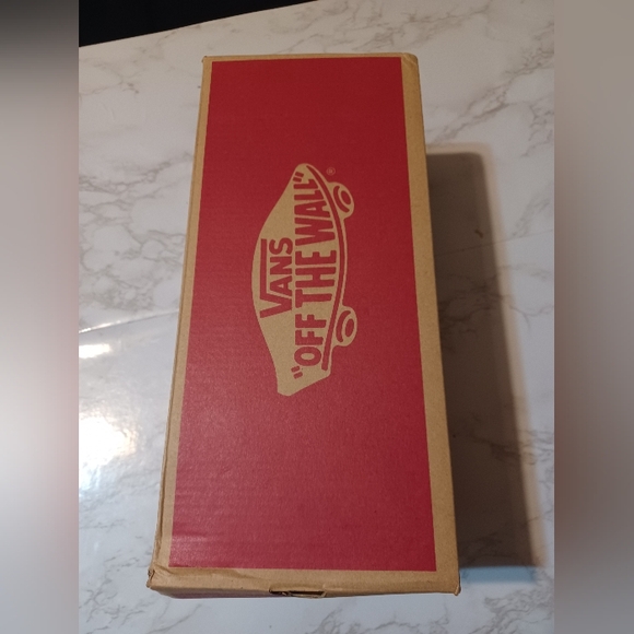 New Women's van's size 8.5 - Picture 5 of 5